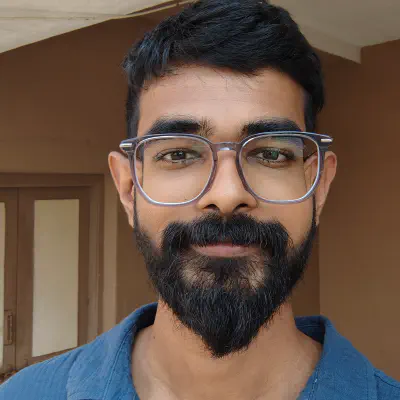 Photo of headshot.jpg